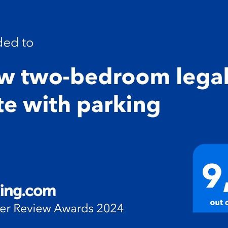 וויט רוק New Two-Bedroom Legal Suite With Parking מראה חיצוני תמונה